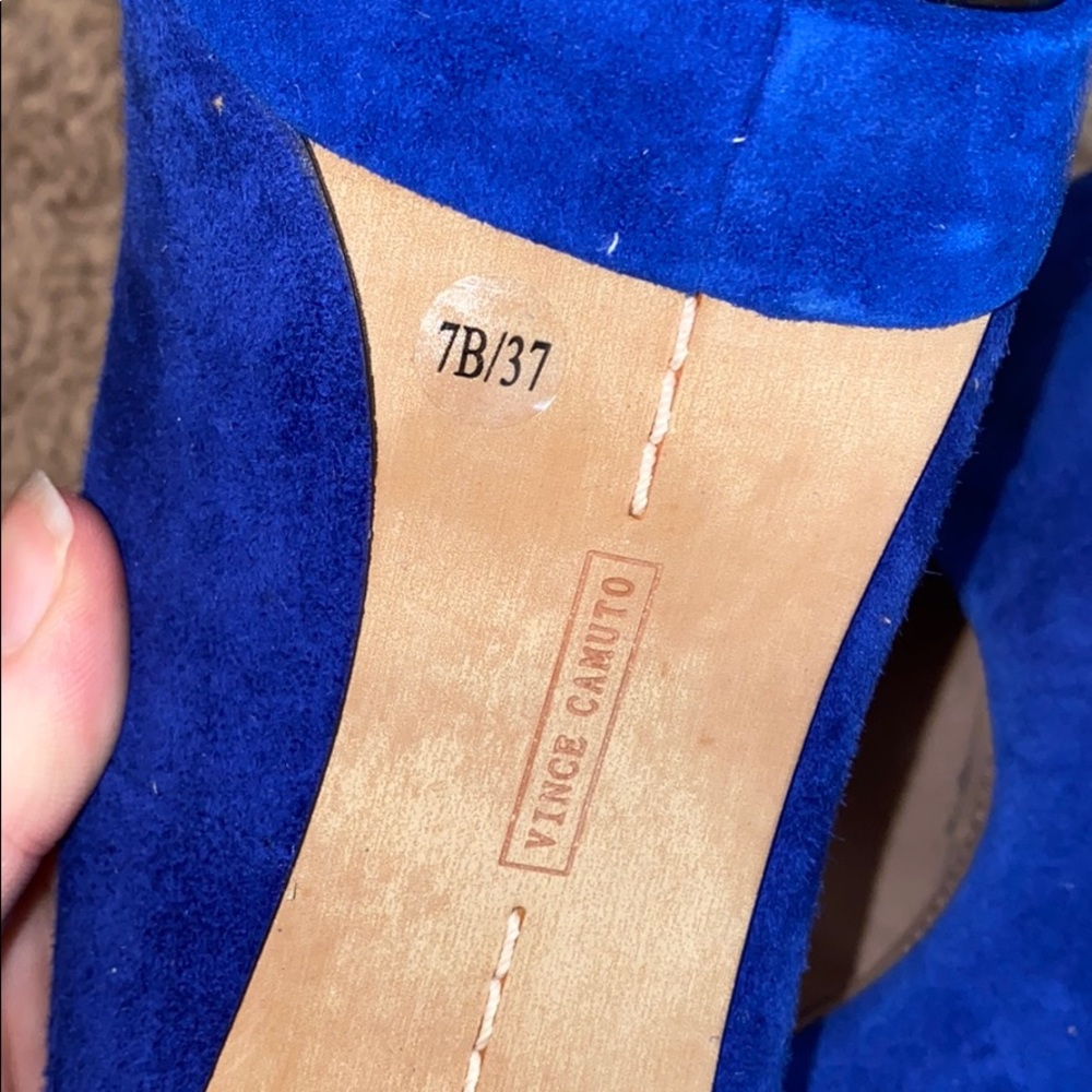 💙LAST CHANCE💙 Vince Camuto Blue Suede Heels // 7 - Picture 7 of 11